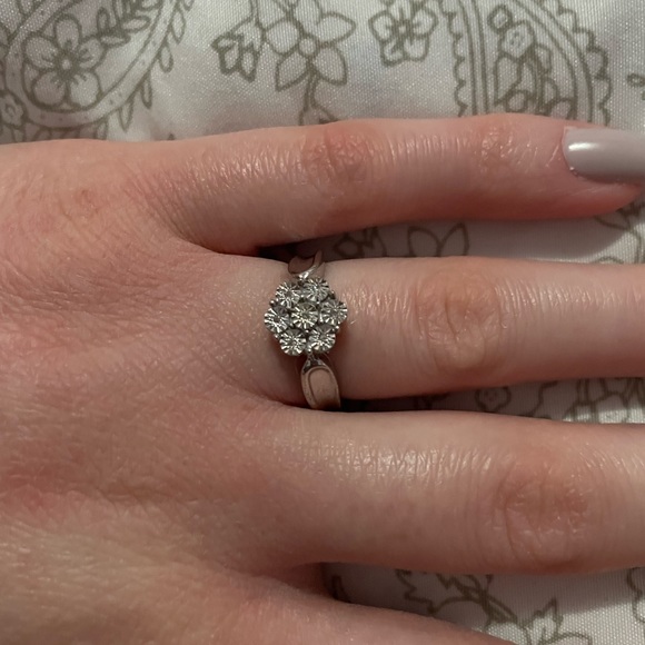 1/10 Diamond Ring in Sterling Silver - Picture 1 of 4